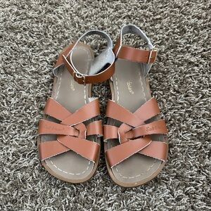 Tan Saltwater Sandals Youth Size 4